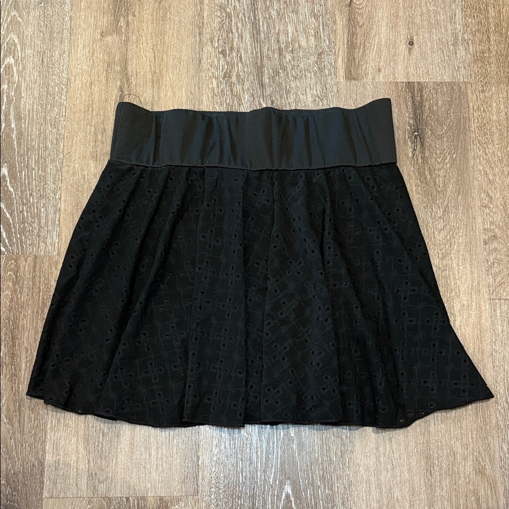 SHEIN Women’s 0XL Flowy Black‎ Eyelet Skort